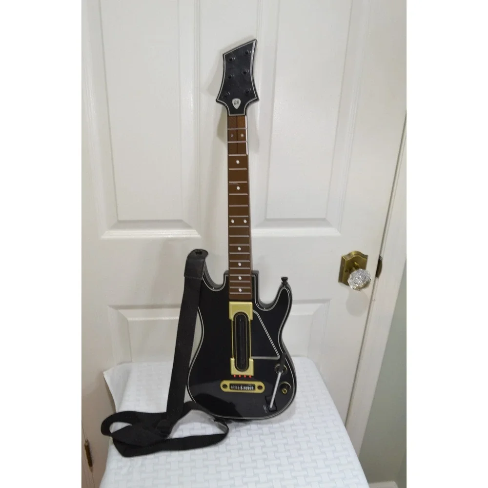 Activision‎ Guitar Hero Live Wireless Guitar Controller, S/N BGS1AL